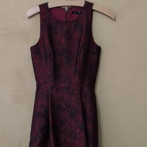 Elegant Burgundy Sleeveless Dress